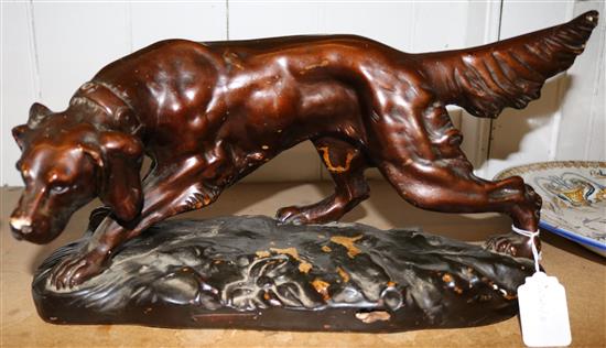 Plaster hunting dog